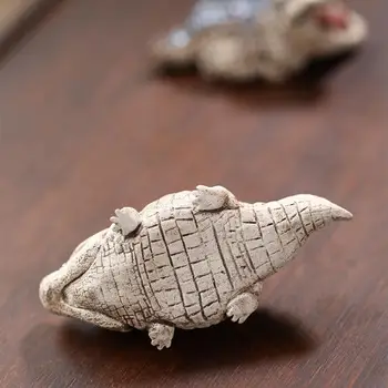 Новая форма Керамический чай Домашнее животное Керамическая статуя крокодила ручной работы Пухлая статуэтка Чай Украшение для домашних животных Набор для чайной церемонии